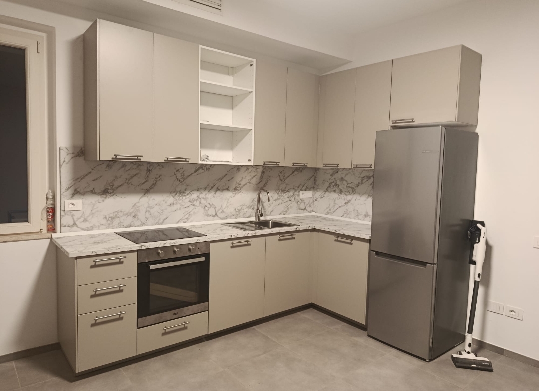 Cucina componibile montata da Adriatica Montaggi