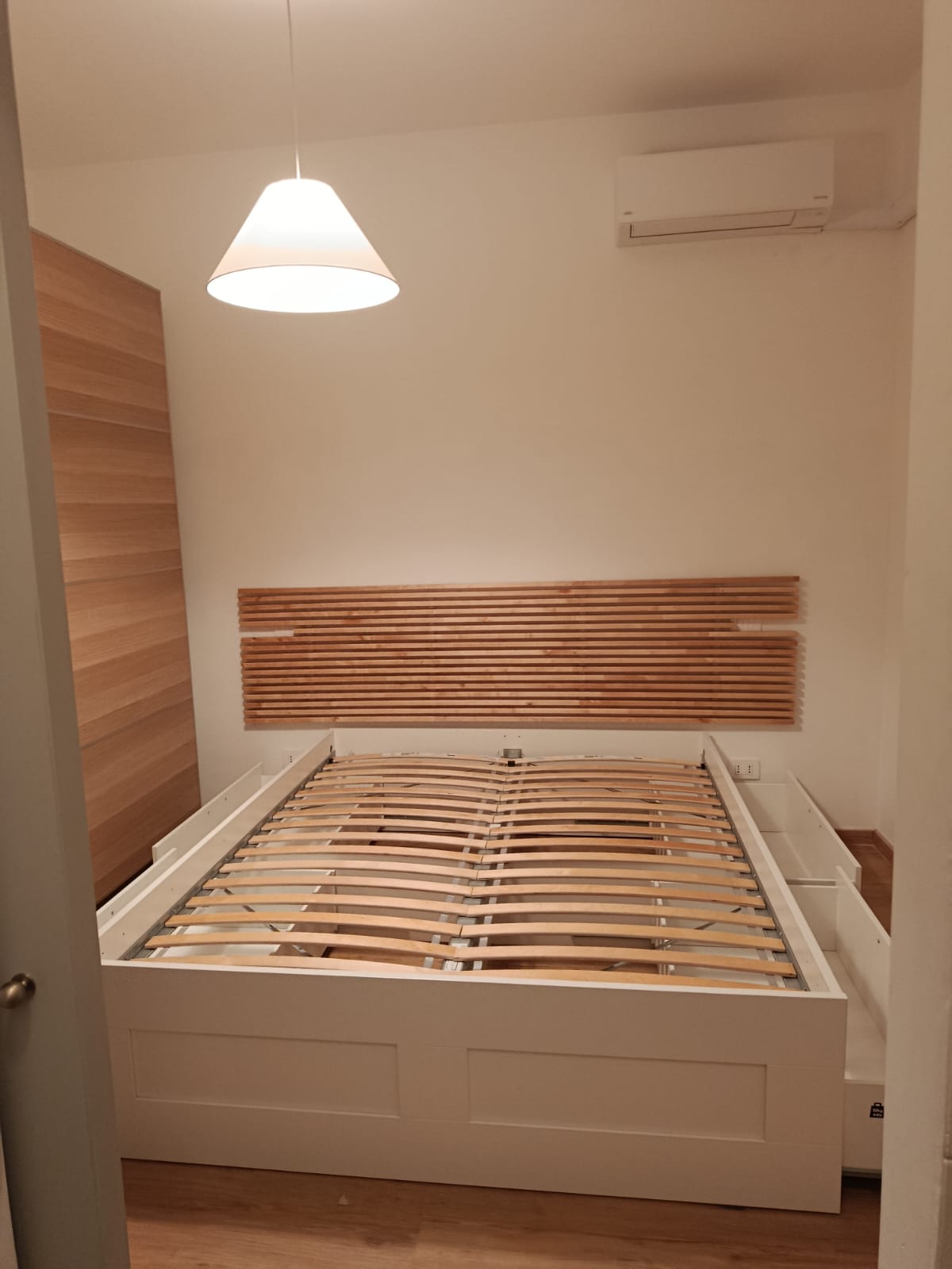Armadio montato in un ambiente domestico